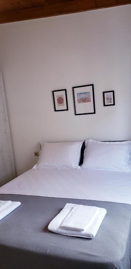 Michalis, 2-Bedroom Apartment In Saranda Eksteriør billede