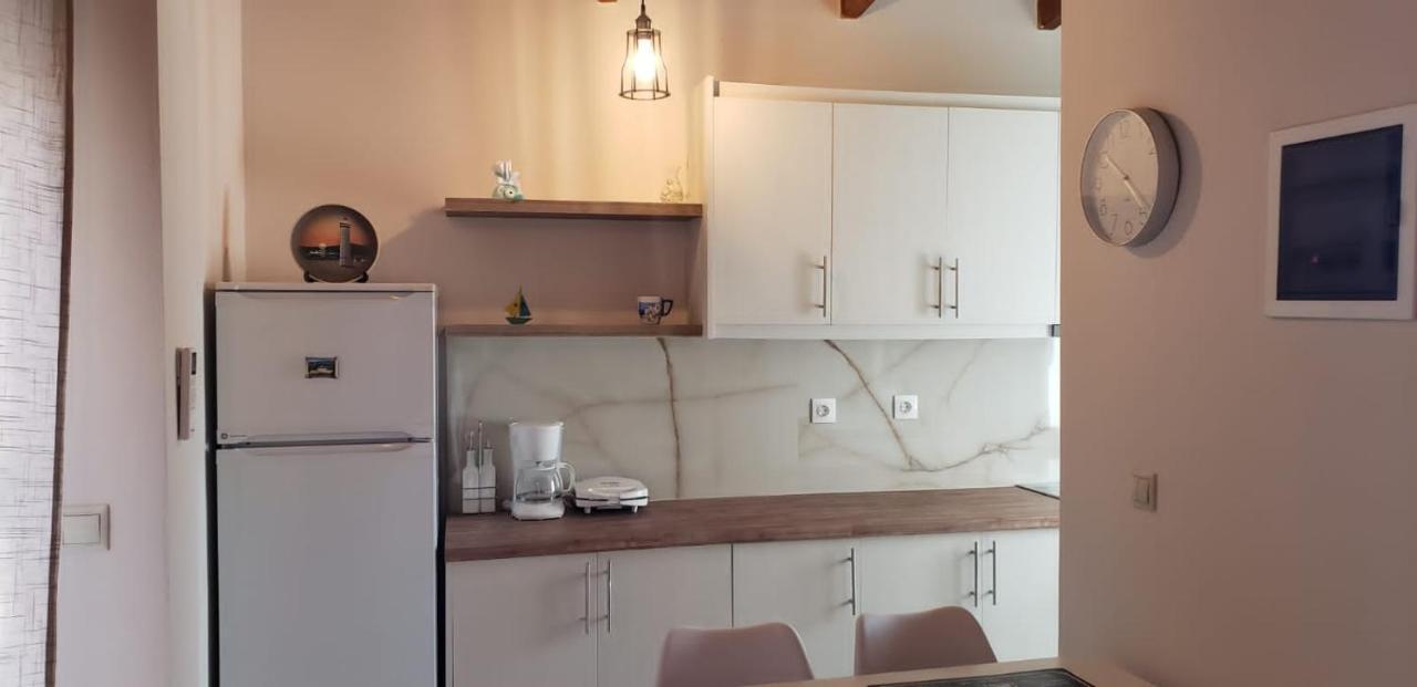 Michalis, 2-Bedroom Apartment In Saranda Eksteriør billede