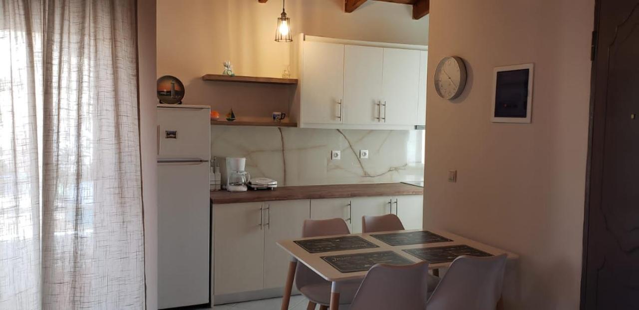 Michalis, 2-Bedroom Apartment In Saranda Eksteriør billede